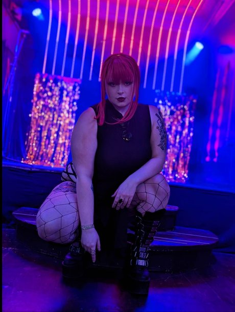 Moe Babe sexy pornstar archive