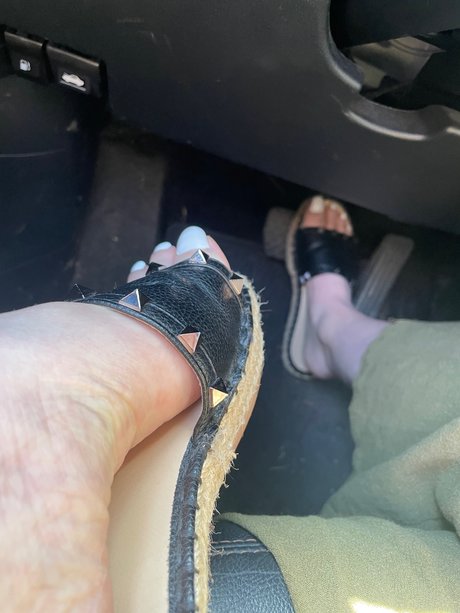 ToeRaeMe pornstar nice gallery