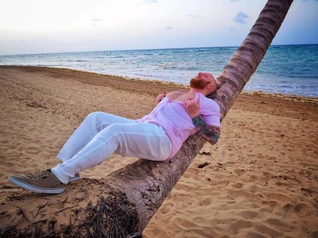 Tiny Tim pretty actress pics