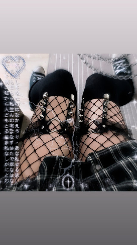 2shytodie model high quality pics