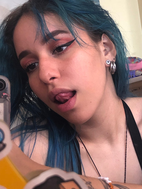 Padm_ hd model photo