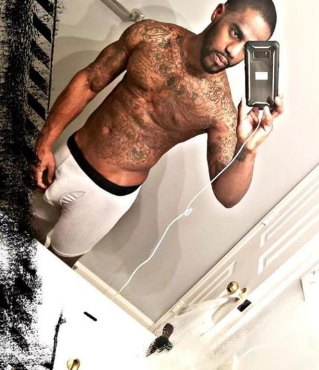 ForeverLoyal model art picture