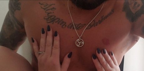 NetoriousXXX model naked galleries