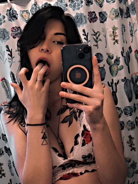 LyssyBaby hd star picture