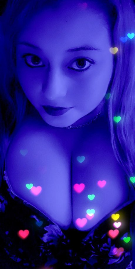 Nikki Moonshine model exclusive picture