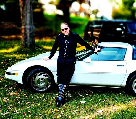 Mobat model pornographic pics