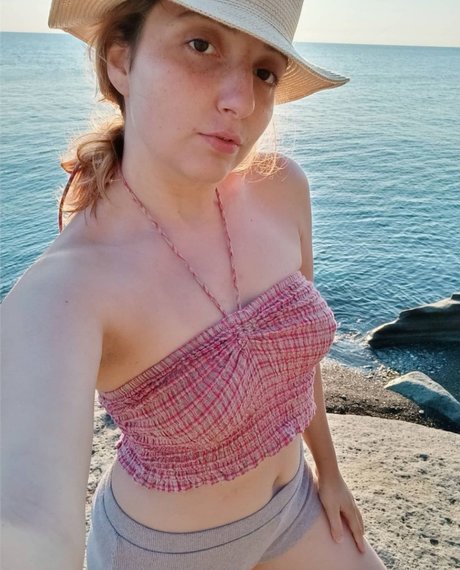 Sophia Hidra model art picture