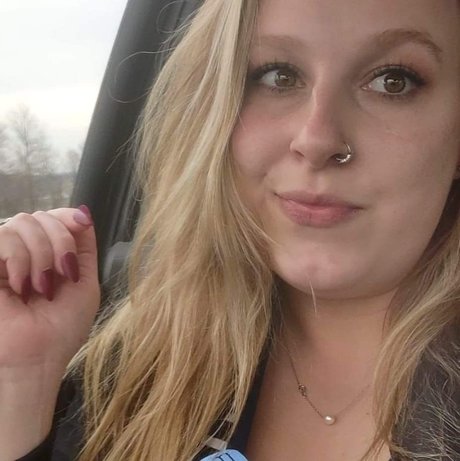 Milky Mama nice model photo