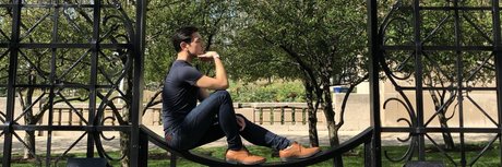 Raymond Ramon naked star img