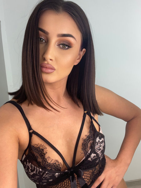 alina ayl free actress gallery