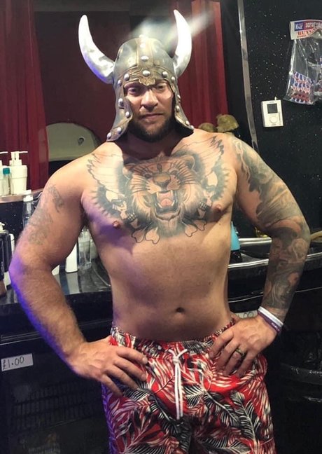 THE BEARDED CAVEMAN high quality pornstar image