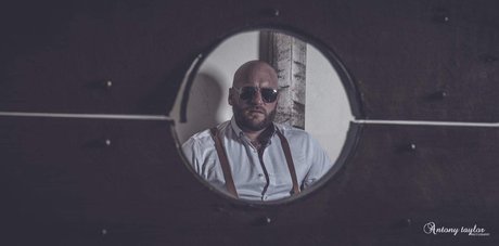 THE BEARDED CAVEMAN art model images