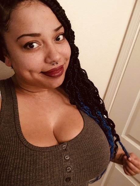 TheRealRoxyRose best model picture