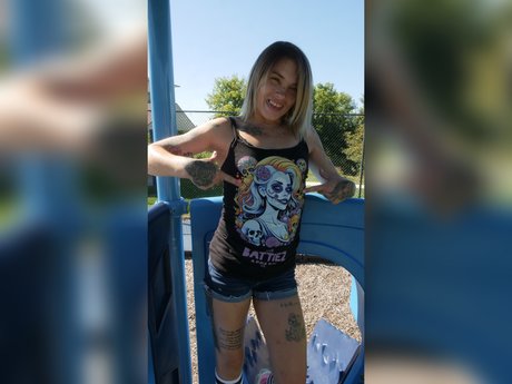 The Battiez porn model pic