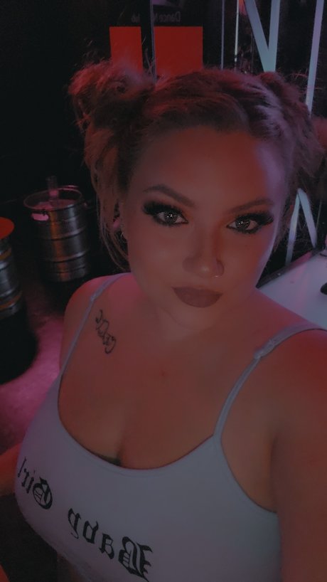 Velvet vixen model pics