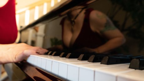 Mistress Selina Minx Free adult actress pics