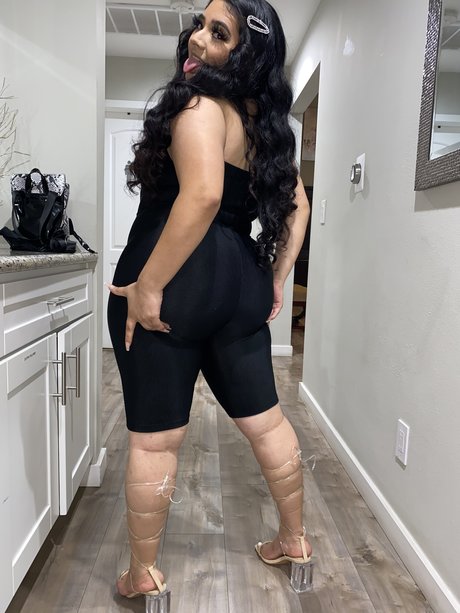 Mayaamarissaa_ nude model gallery