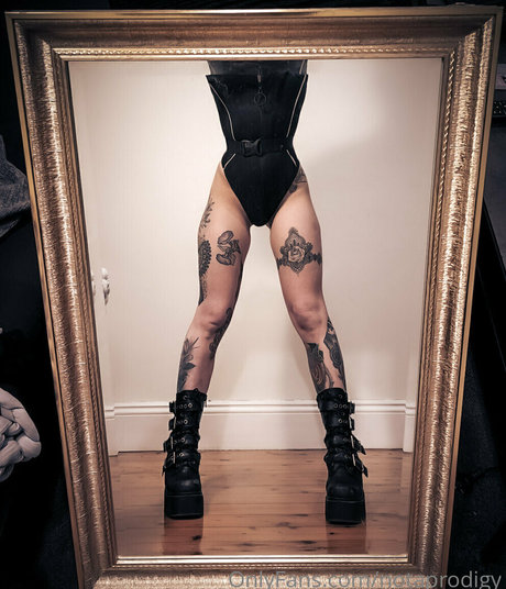 Notaprodigy model nice picture