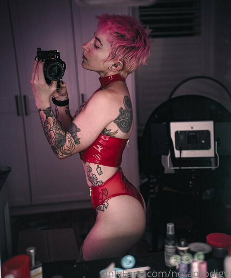 Notaprodigy model hot image