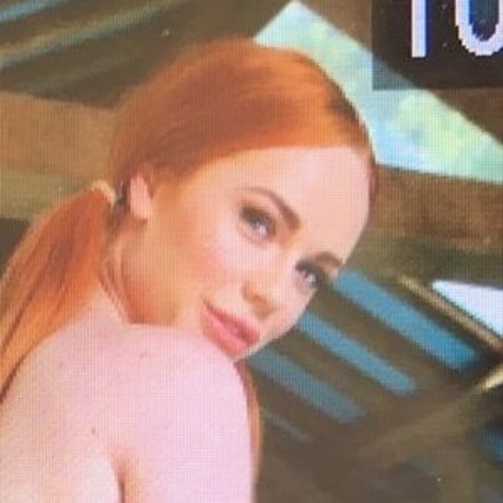 Ella Hughes free star pic