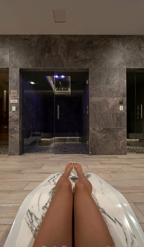 shemale riding onlyfans hot pics