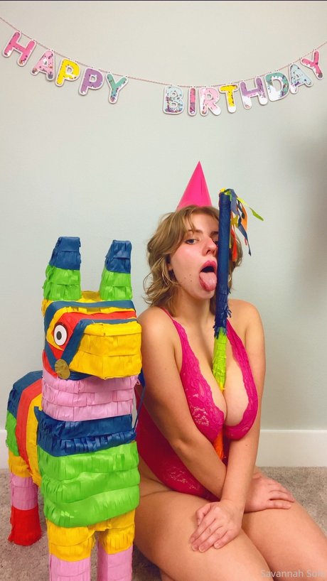 Savannah Solo art star galleries