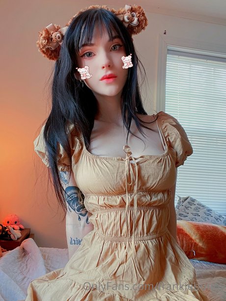 Frankie Bunnie top star archive