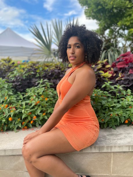 Marti Belle pornographic model img