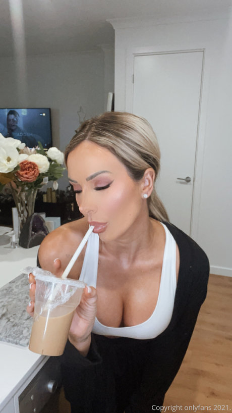 tied onlyfans top pic