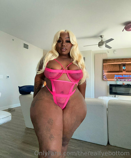 therealfyebottom model sex photo