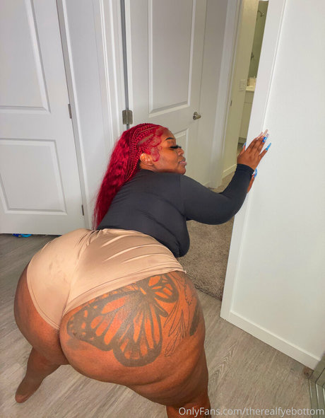 therealfyebottom pornstar hot pic