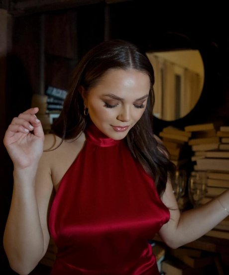 Oana Gregory nice actress picture