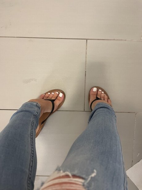 Emily Anne Gordon nudes actress photo