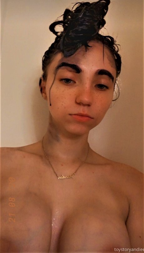 ToyStoryAndiee_ model hot photo