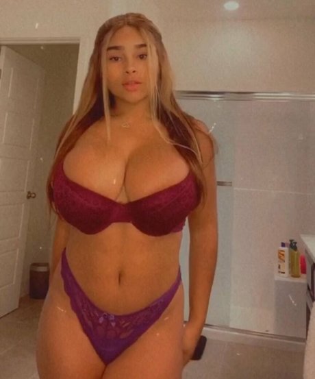 Thebae Breanna adult star picture