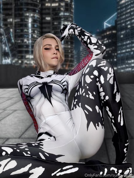 sunnyrayxo erotic pornstar picture