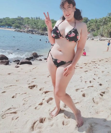 Sukicherry Cosplay art model image