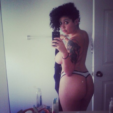 Envy Us nude model img