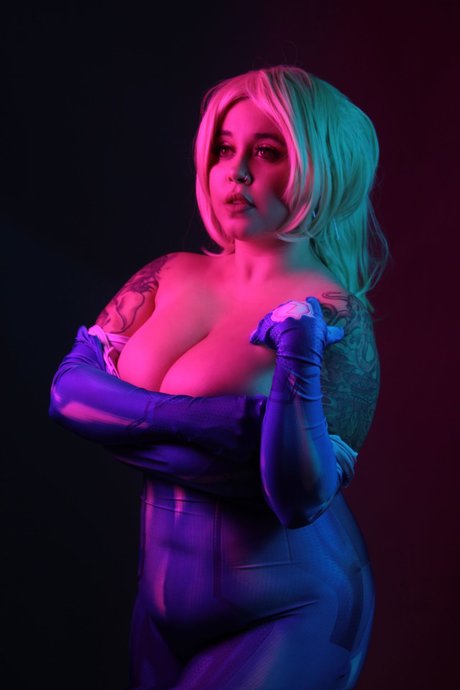 Envy Us pornstar nude gallery