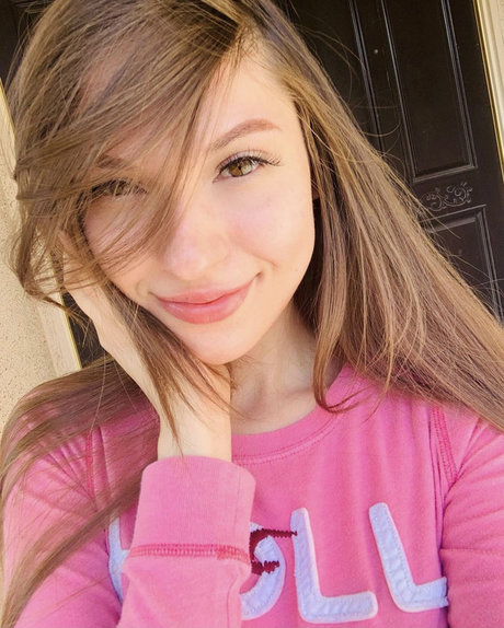 Anna Blossom star pornographic photo