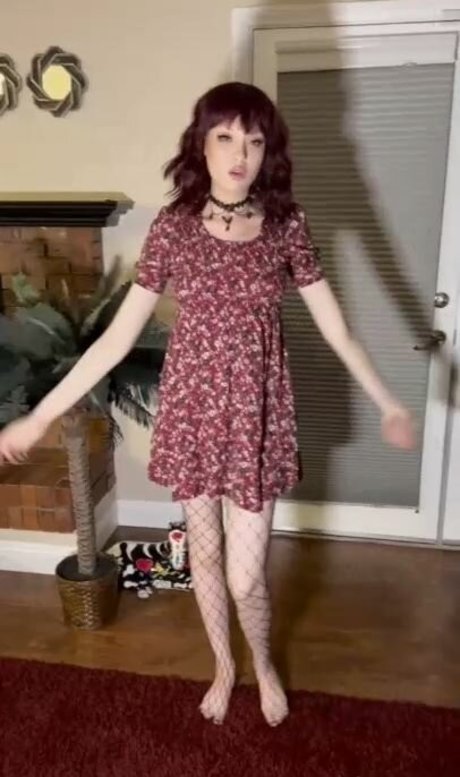 Anna Blossom nudes model img