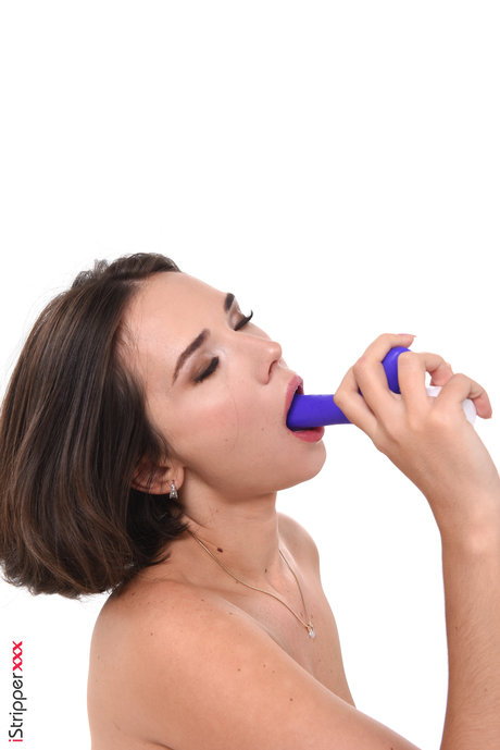 Eve Sweet free pornstar galleries