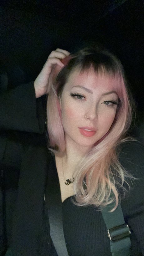 Woe Alexandra model hot galleries