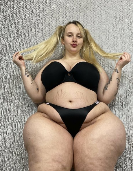 Jexkaa Wolves hot star gallery