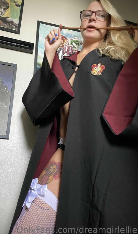 Dream Girl Ellie star top gallery