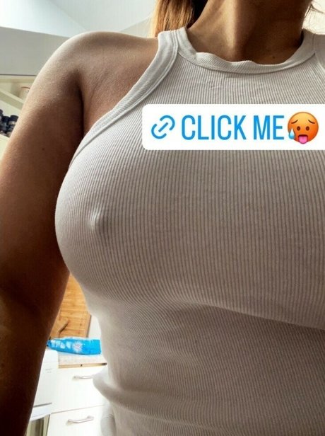 Scream Queen exclusive pornstar pic