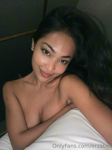 Erzabel model pretty image