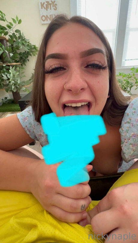 Nickynaple model nude images