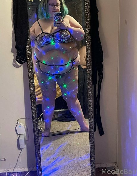 megbebad nudes model photo