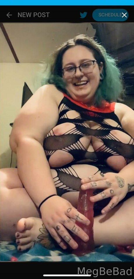 megbebad model adult image